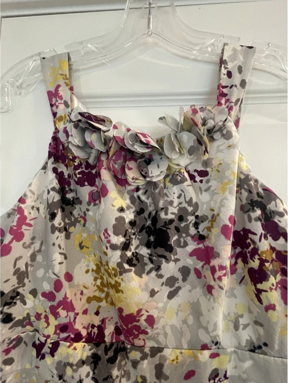 Anne Taylor Loft Petite White Floral Dress With Floral Neckline XXS 34